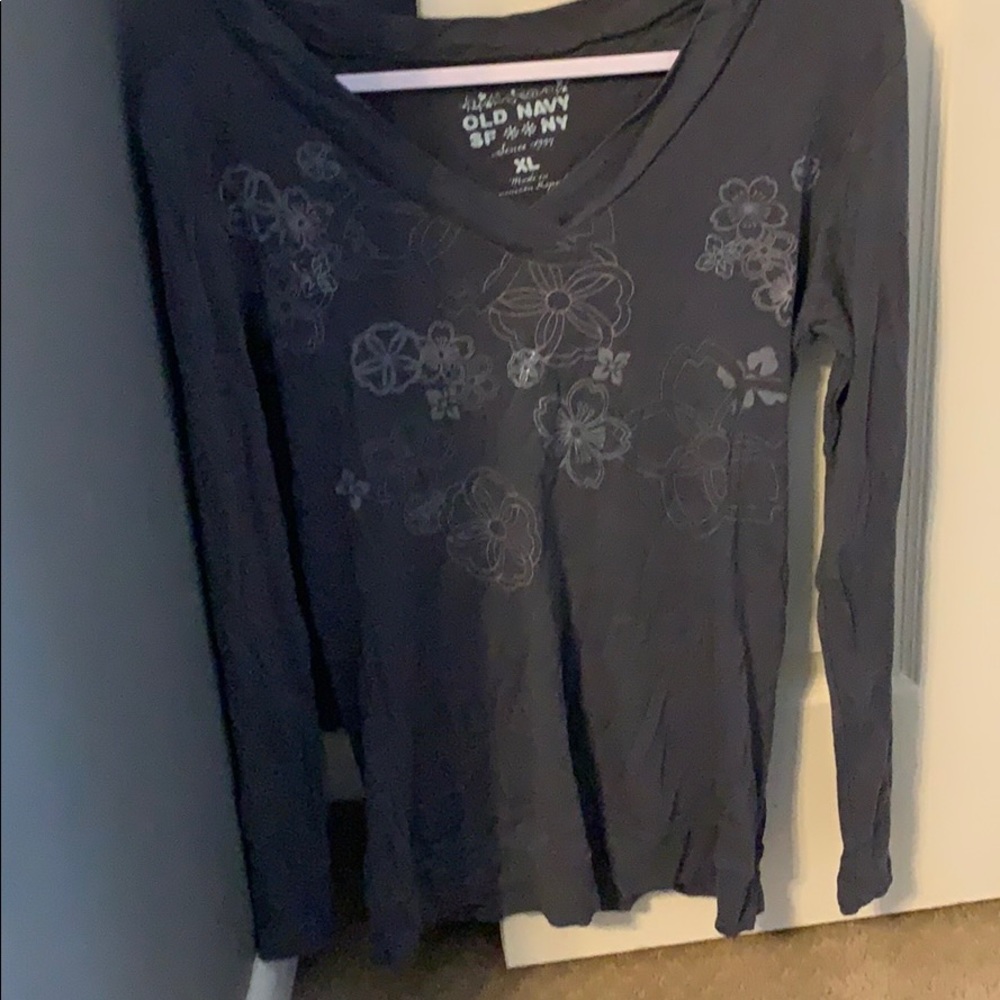 Old navy long sleeve shirt